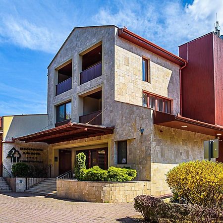 Erdospuszta Club Hotel Fenyves Debrecen Esterno foto