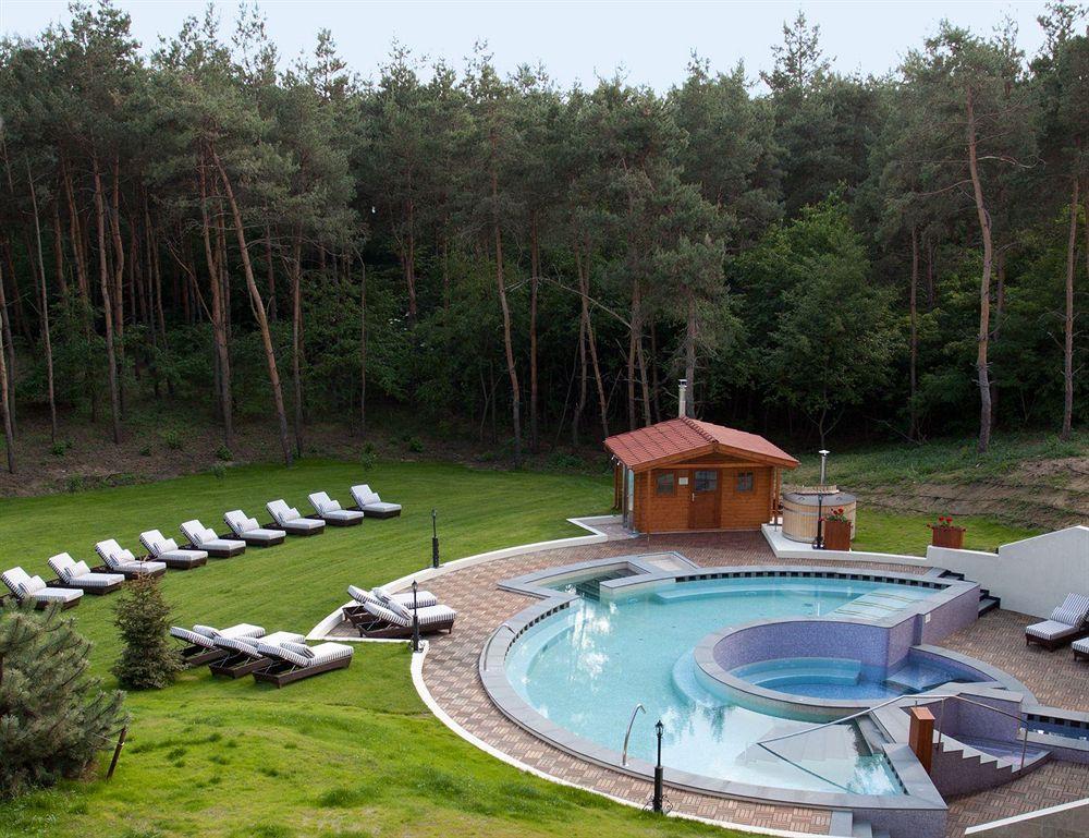 Erdospuszta Club Hotel Fenyves Debrecen Esterno foto