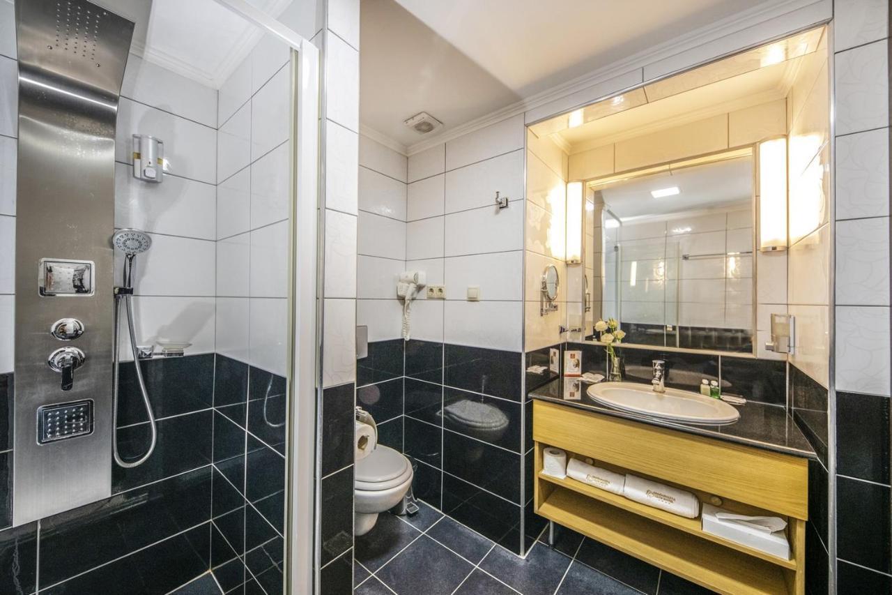 Erdospuszta Club Hotel Fenyves Debrecen Esterno foto