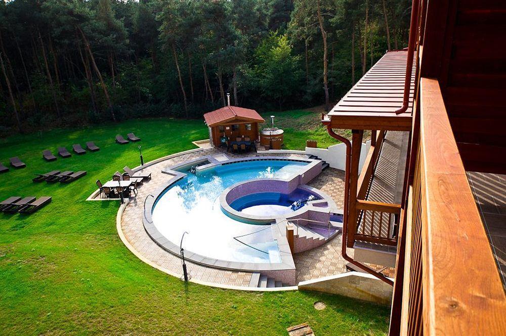 Erdospuszta Club Hotel Fenyves Debrecen Esterno foto